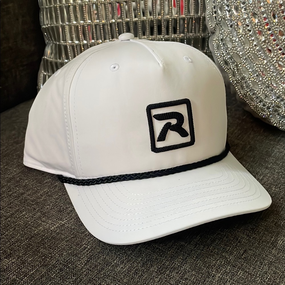 RICHARDSON hat with Black Logo - Picture 1 of 7